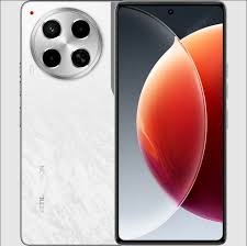 Tecno Camon 30 LOEWE